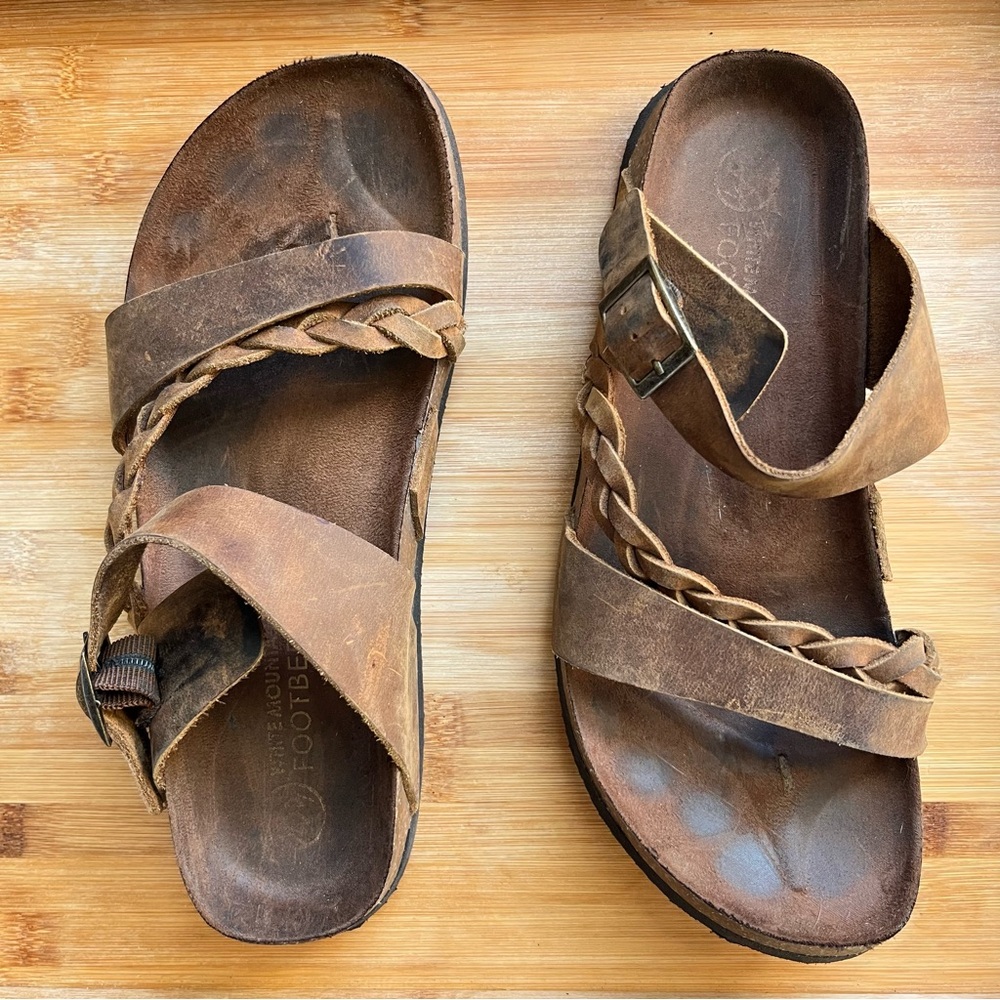 •White Mountain brown leather sandals• Size 8